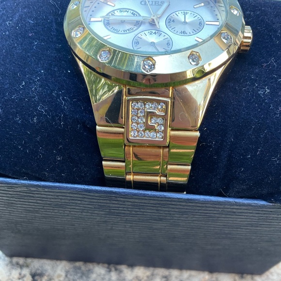 GUESS Ladies Gold Tone Analog Watch main image 6